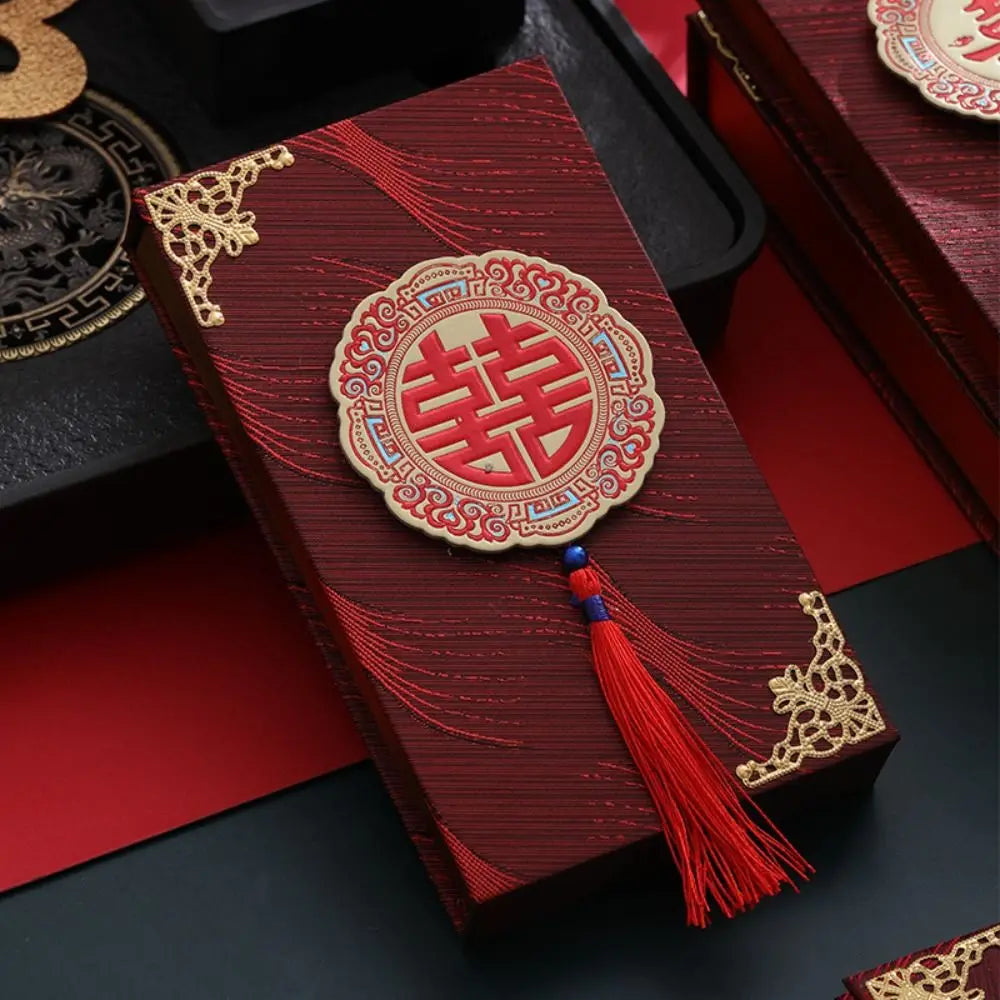 Boîte enveloppe mariage motifs raffinés