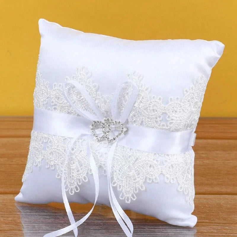 Coussin Alliance Dentelle et Strass