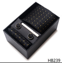 Coffret Cravate Mariage Homme Pochette et Boutons de Manchette — Noir Carreaux Dorés