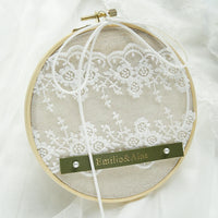 Coussin alliance monogramme doré tulle — Vert