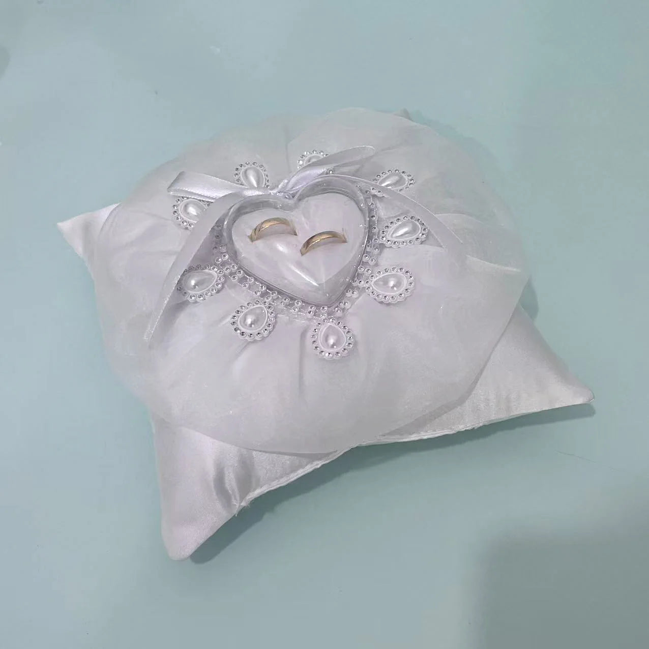 Bohemian Wedding Ring  Pillow  ，Artistic Touch for Free-Spirited Couples，Perfect for Outdoor Spring Weddings