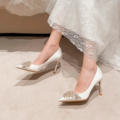 Chaussure mariée blanche satin et strass
