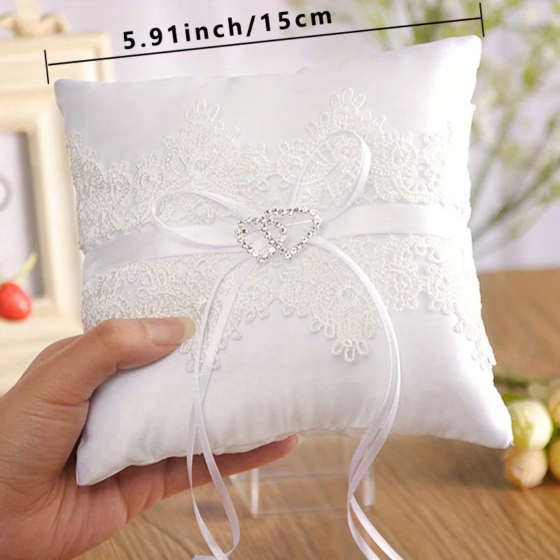 Coussin Alliance Dentelle et Strass