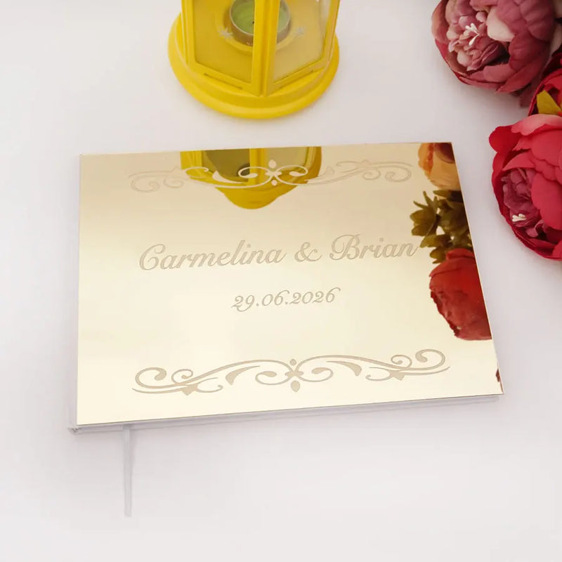 Livre d'Or Mariage Miroir Personnalisé Format Paysage 25x18 cm — Volutes Ornementales (Doré)