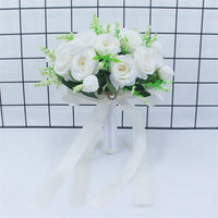 Bouquet de mariée fleurs artificielles roses satin — Blanc