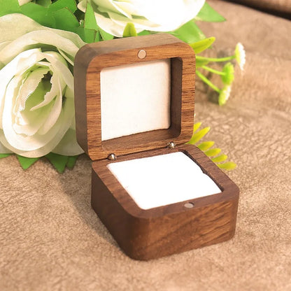 Boîte à alliance noyer — velours beige, 1 alliance