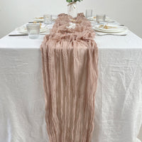 Chemin de Table Mariage en Gaze Froissée — Beige