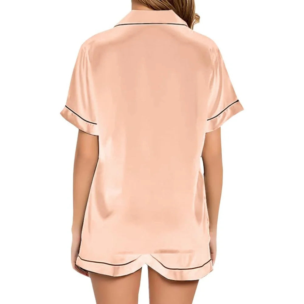 Pyjama court en satin de mariée