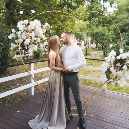 Arche mariage cœur métal doré