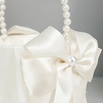 Coussin alliances satin blanc et panier — vue 3