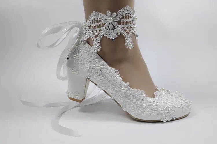 Escarpins mariée dentelle et fleurs