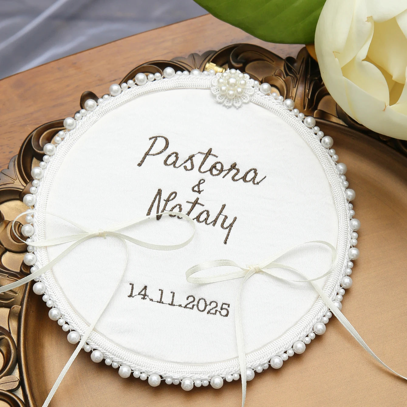 Porte alliance mariage brodé personnalisé