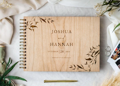 Livre d'Or Mariage Bois Gravé Feuillage — vue 5