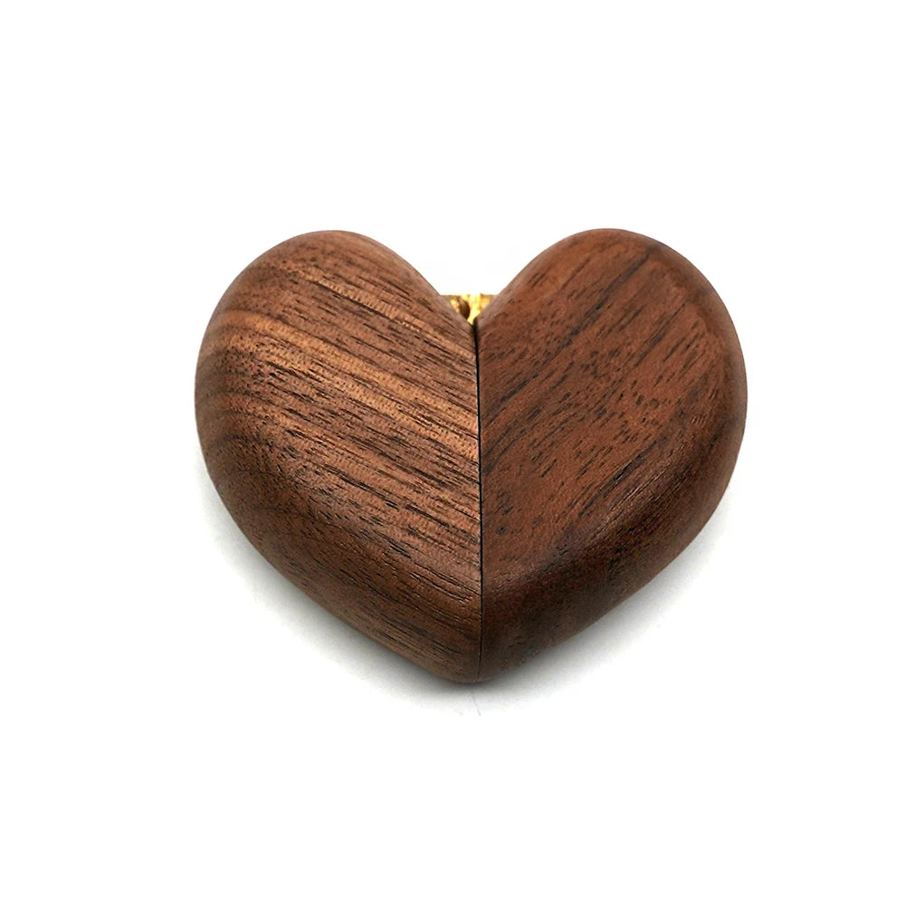 Boîte Alliance Mariage Cœur Noyer Personnalisée