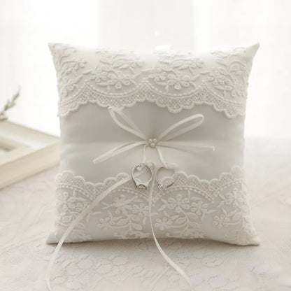 Coussin alliances dentelle et rubans satin — vue 2