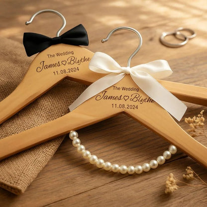 Cintre en Bois Personnalisé Mariage