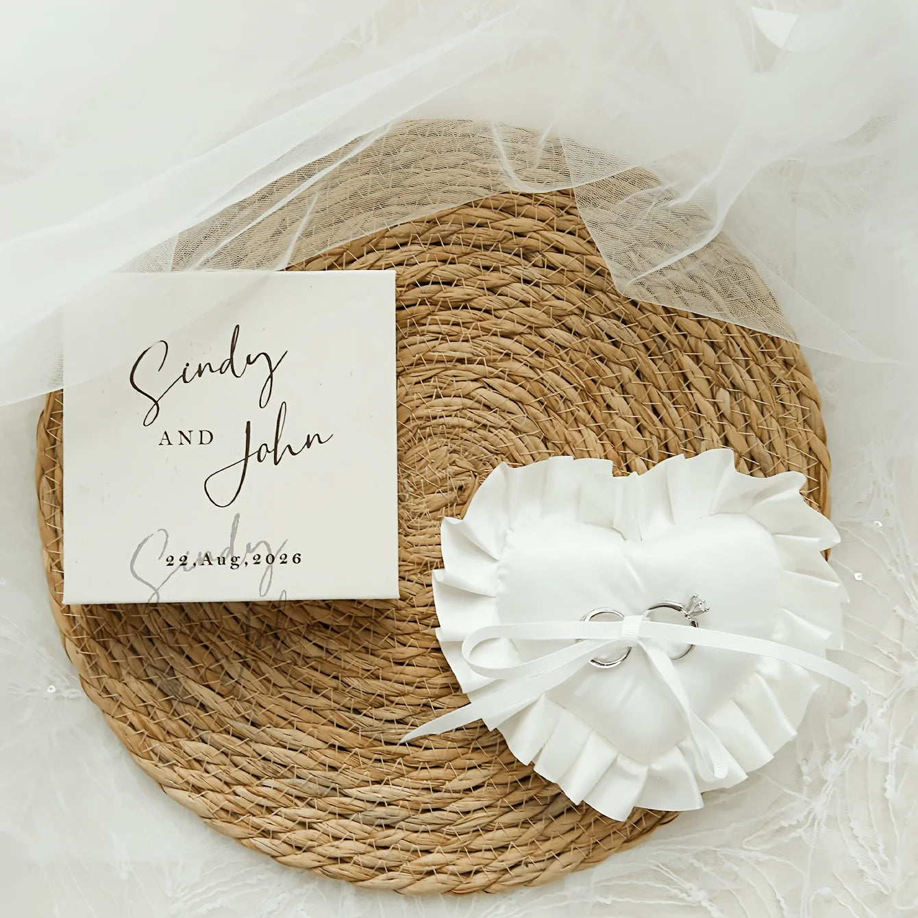 Coussin alliance cœur blanc tulle