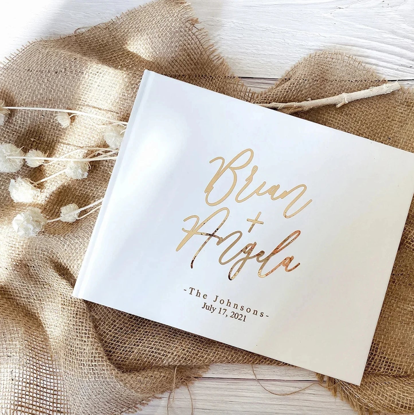 Livre d'or mariage personnalisé prénoms et date