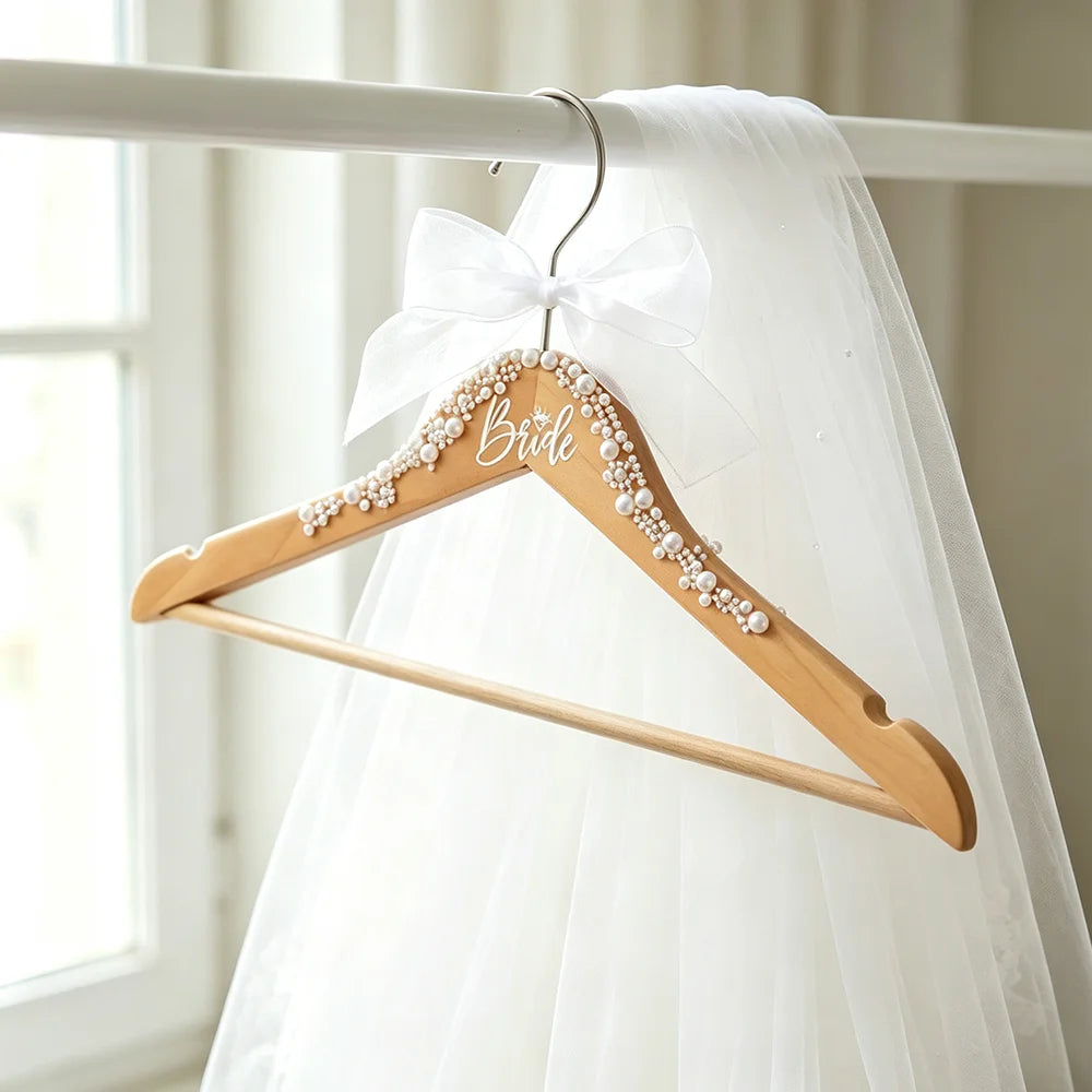 Cintre Mariée et Marié en Bois