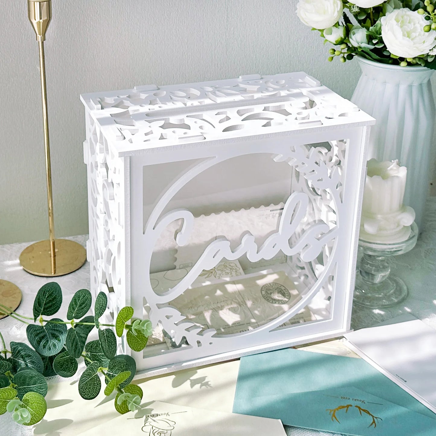 Urne mariage blanche ajourée à enveloppes