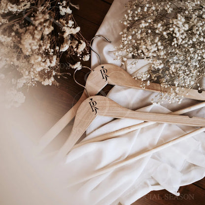 Cintre Robe Mariée Initiales Gravées