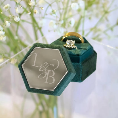 Boite alliance mariage velours personnalisé vert — Argenté